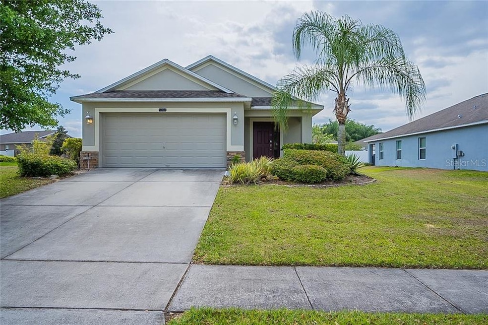 5704 Quinton Way, Mount Dora, FL 32757 - photo 1