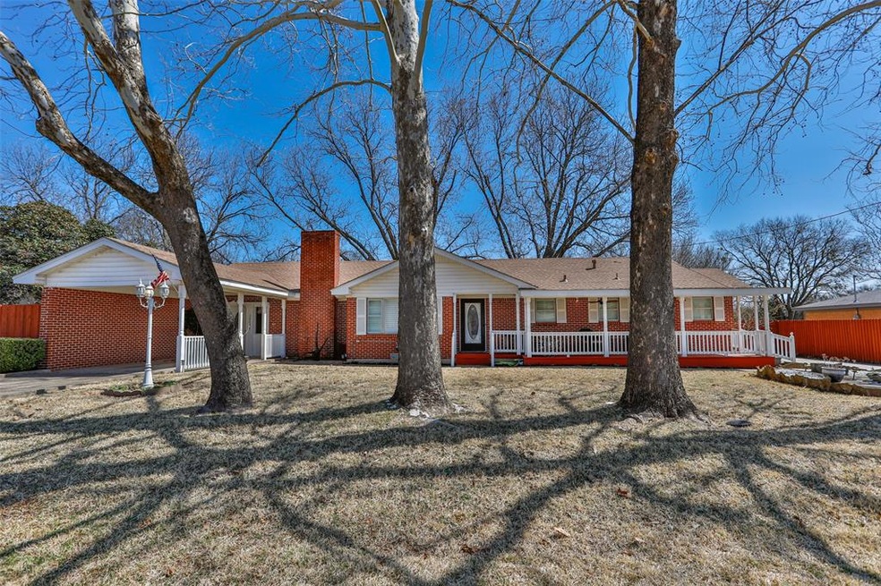 1624 Old Denton Rd, Gainesville, TX 76240 - photo 1