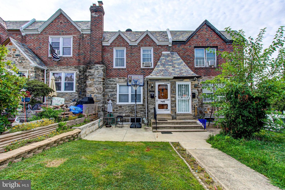 7260 Pine St, Upper Darby, PA 19082 - photo 1