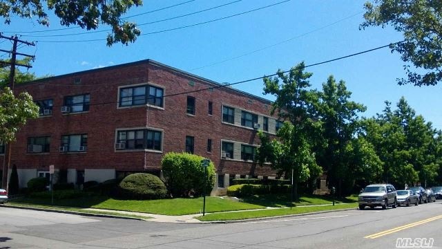 unlisted-address, Cedarhurst, NY 11516 - photo 1