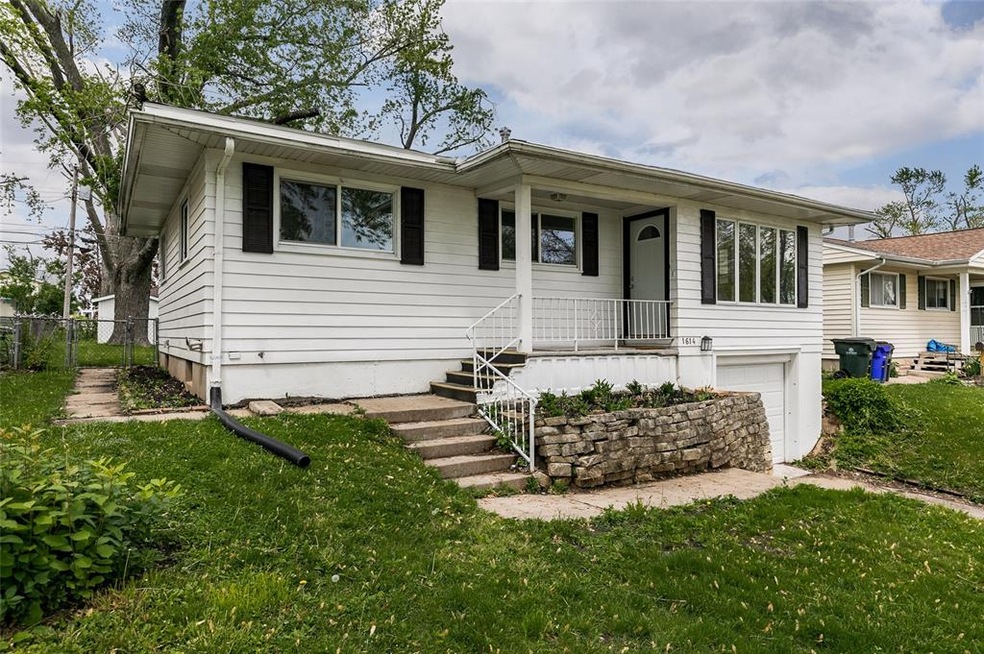 1614 14th Ave SW, Cedar Rapids, IA 52404 - photo 1