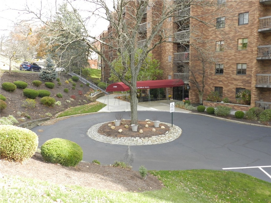 Cochran Hall Condominium unit 512, Pittsburgh, PA 15243 - photo 1