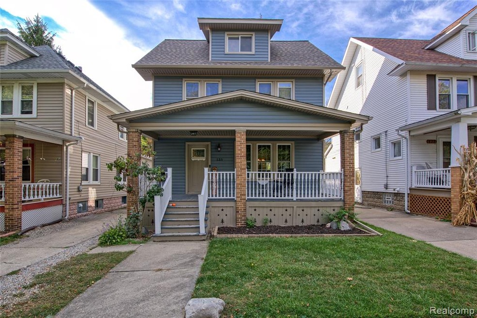 smaller 135 Riverview-20.jpg