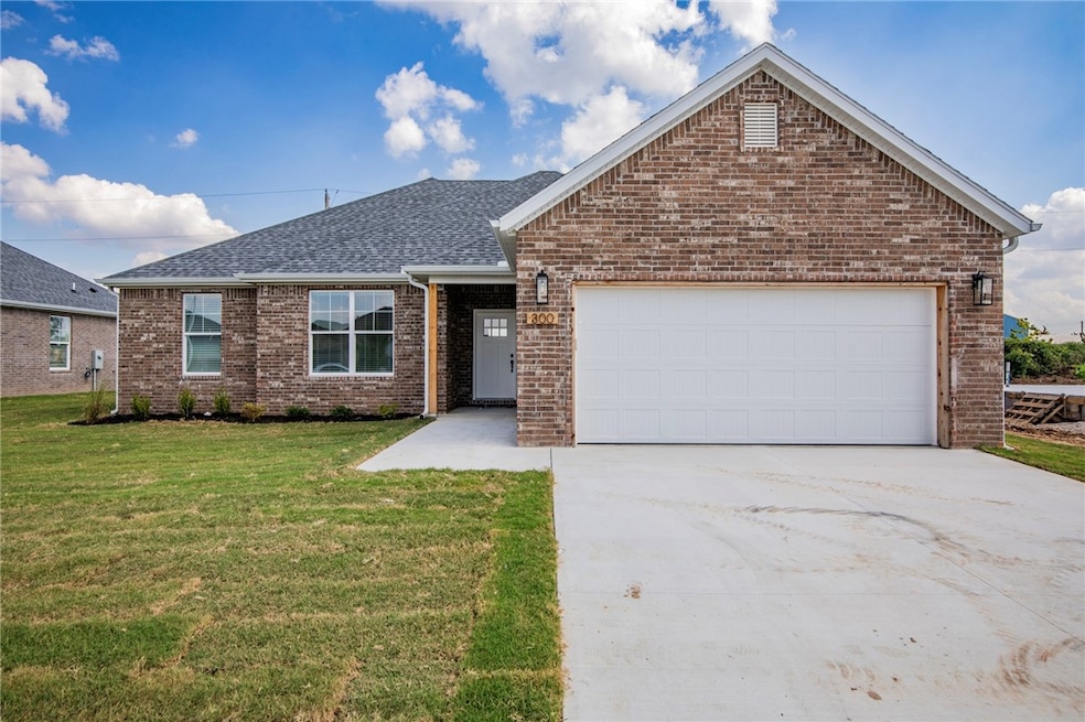 300 White Oak St, Gentry, AR 72734 - photo 1