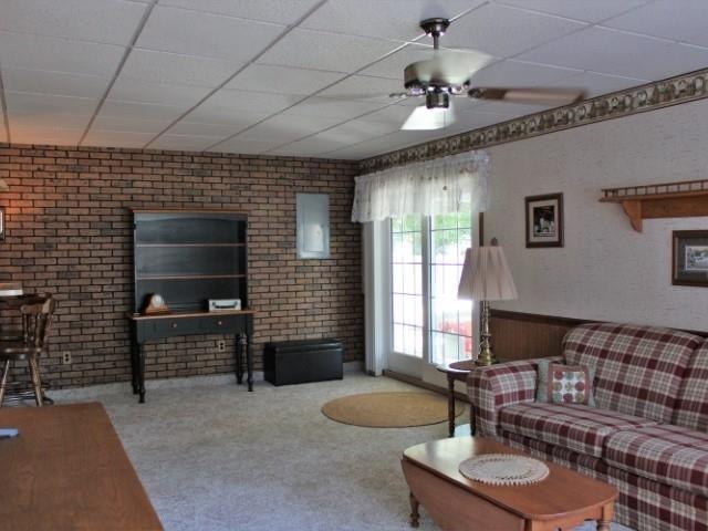 425 10th St NW, Linton, IN 47441 - photo 1