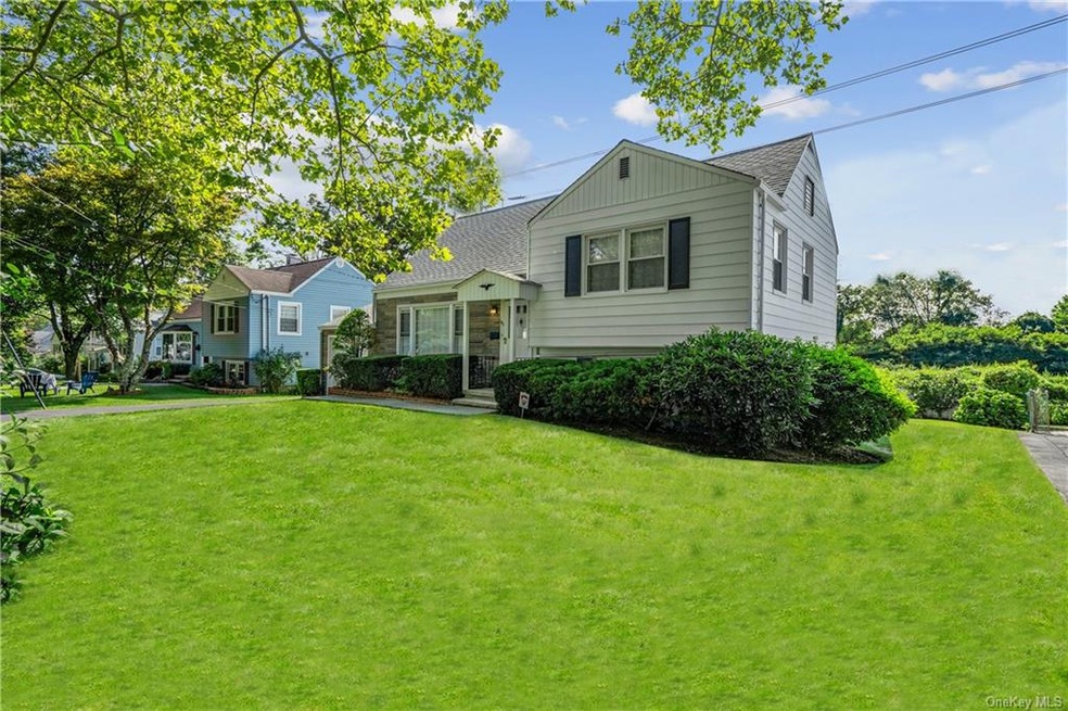 183 Remsen Rd, Yonkers, NY 10710 - photo 1