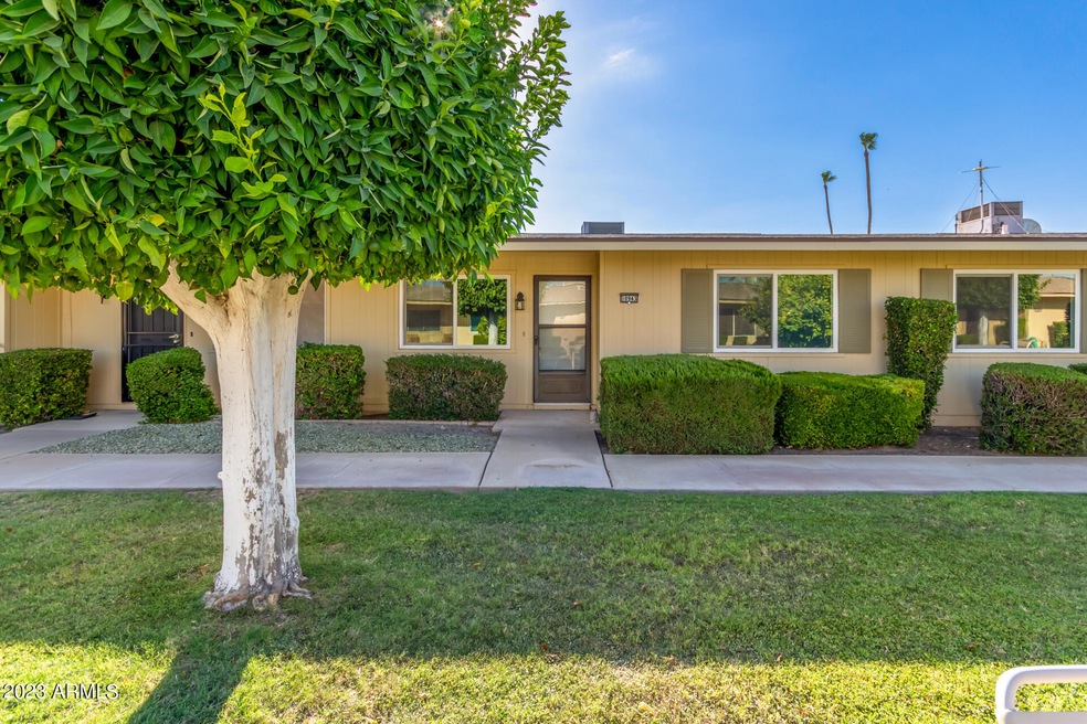 10943 W Santa fe Dr, Sun City, AZ 85351 - photo 1