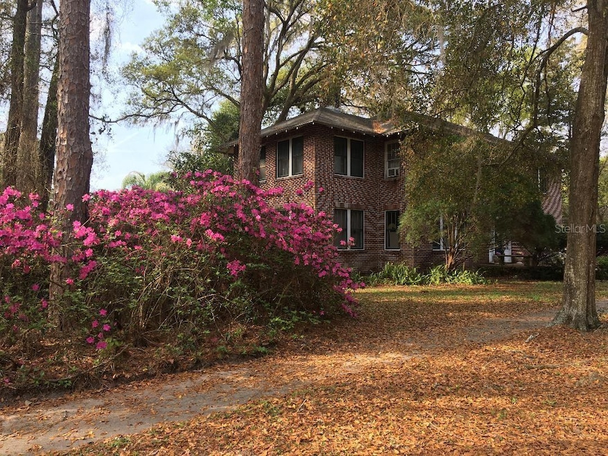 635 NE 9th Ave, Gainesville, FL 32601 - photo 1