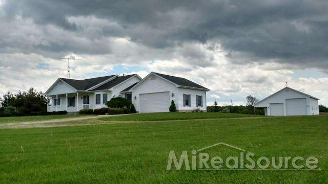 This is a view of the front of the home and pole b