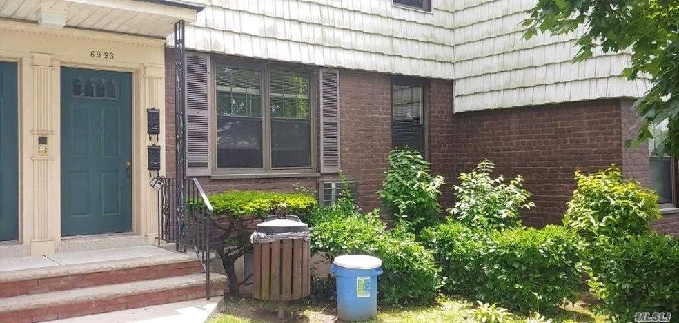 6993 Park Dr E unit A, Kew Gardens Hills, NY 11367 - photo 1