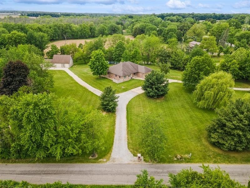 8902 N Wilhelm Rd, La Porte, IN 46350 - photo 1