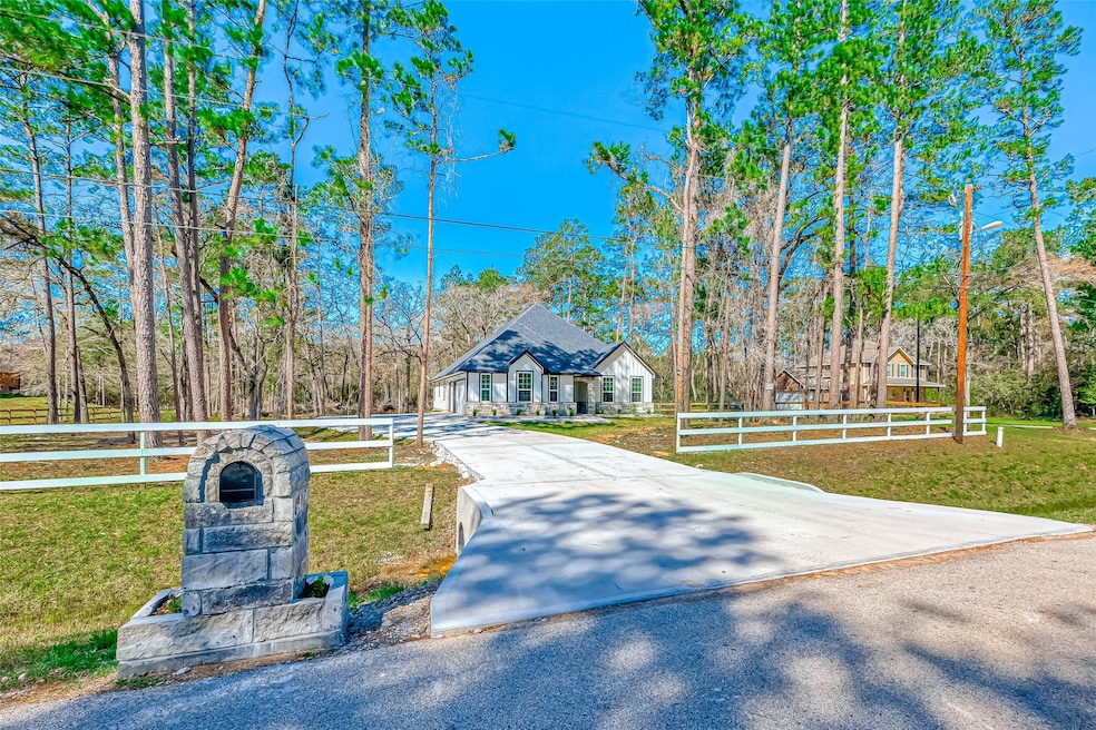 649 Pelican St, Magnolia, TX 77355 - photo 1