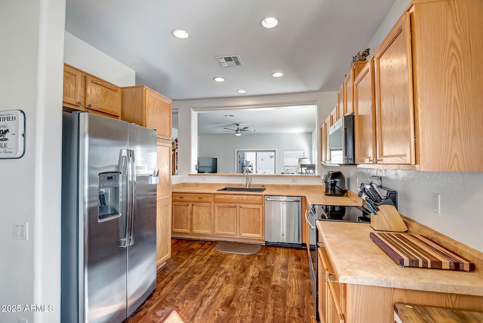 17172 W Desert Ln, Surprise, AZ 85388 - photo 1