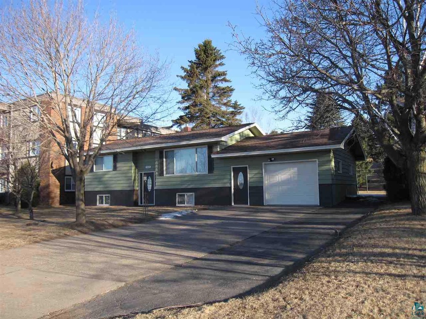 513 Doddridge Ave, Cloquet, MN 55720 - photo 1