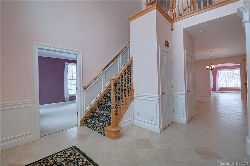 61 Pequot Ct, Pawcatuck, CT 06379 - photo 1