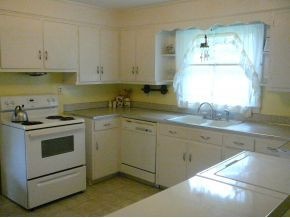 Spacious Kitchen
