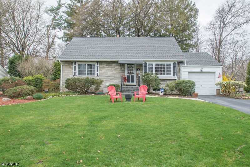 24 Nottingham Rd, Glen Rock, NJ 07452 - photo 1