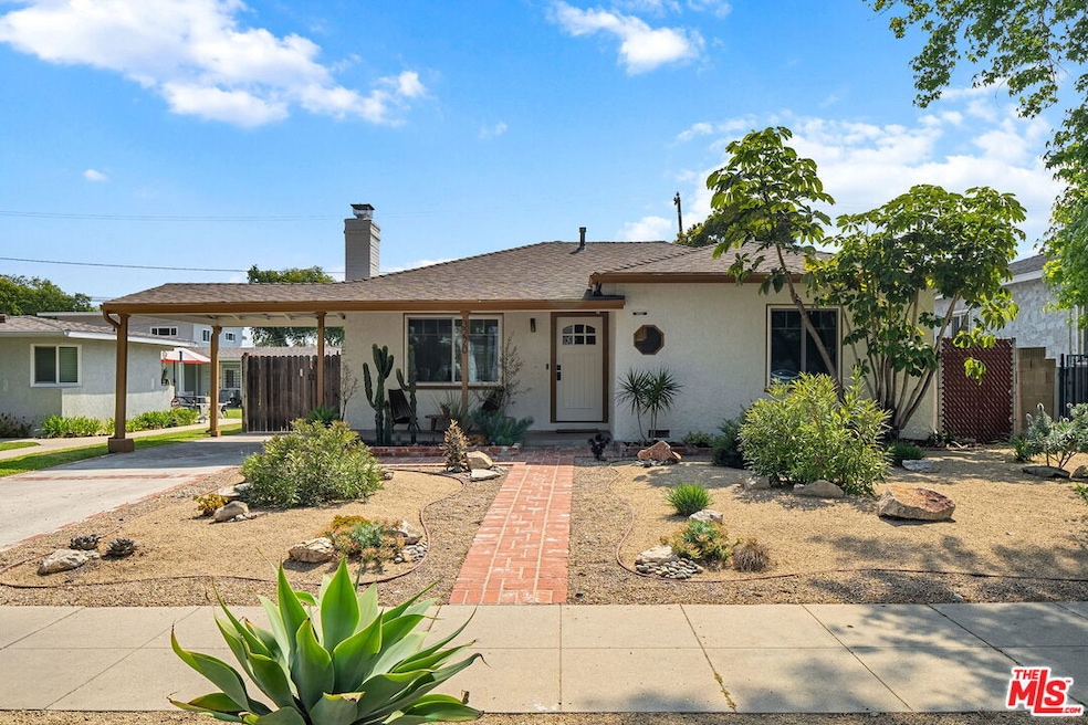 Sold $1,140,000 • Co-Listing Agent