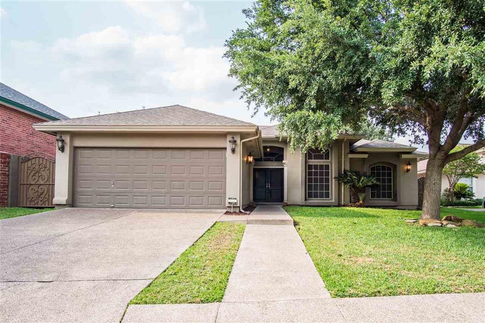 506 Sandpiper Ln, Laredo, TX 78045 - photo 1