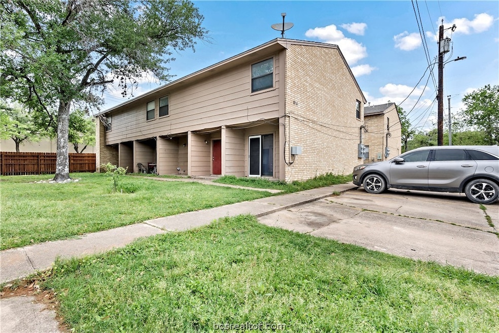 206 Lincoln Ave unit D, College Station, TX 77840 - photo 1