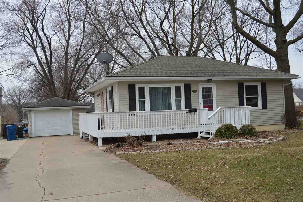 1503 Parker St, Cedar Falls, IA 50613 - photo 1