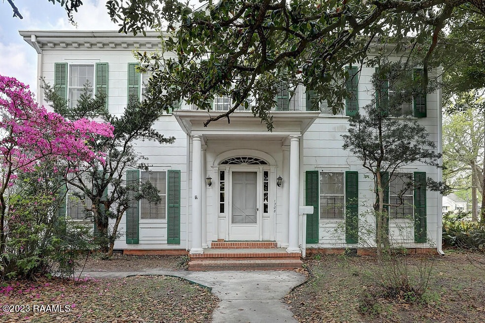 1708 Main St.