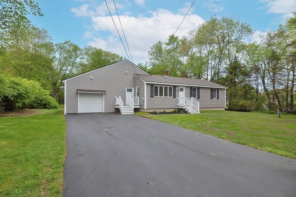 54 Putnam Hill Rd, Sutton, MA 01590 - photo 1