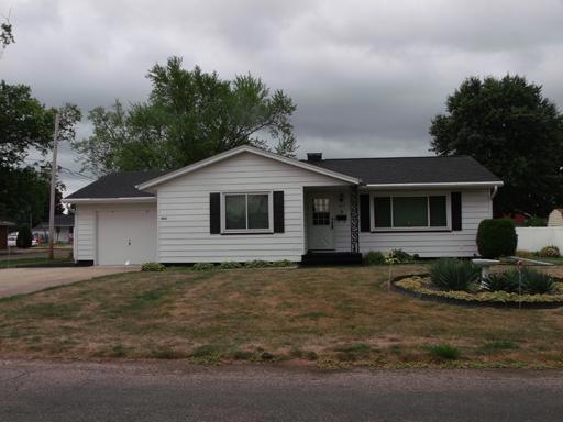 402 W Washington St, Princeton, IL 61356 - photo 1