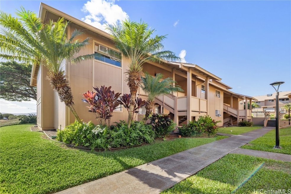 End unit offering enhanced privacy