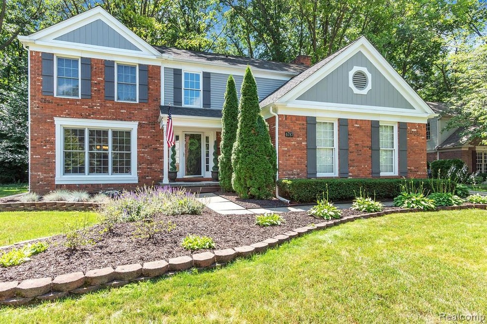 6787 High Ridge Rd, West Bloomfield, MI 48324 - photo 1