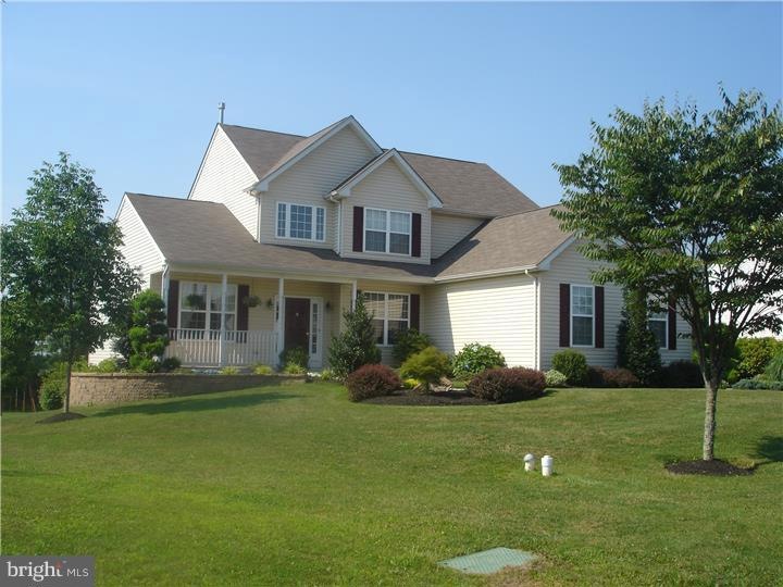 329 Aftons Cir, Spring City, PA 19475 - photo 1