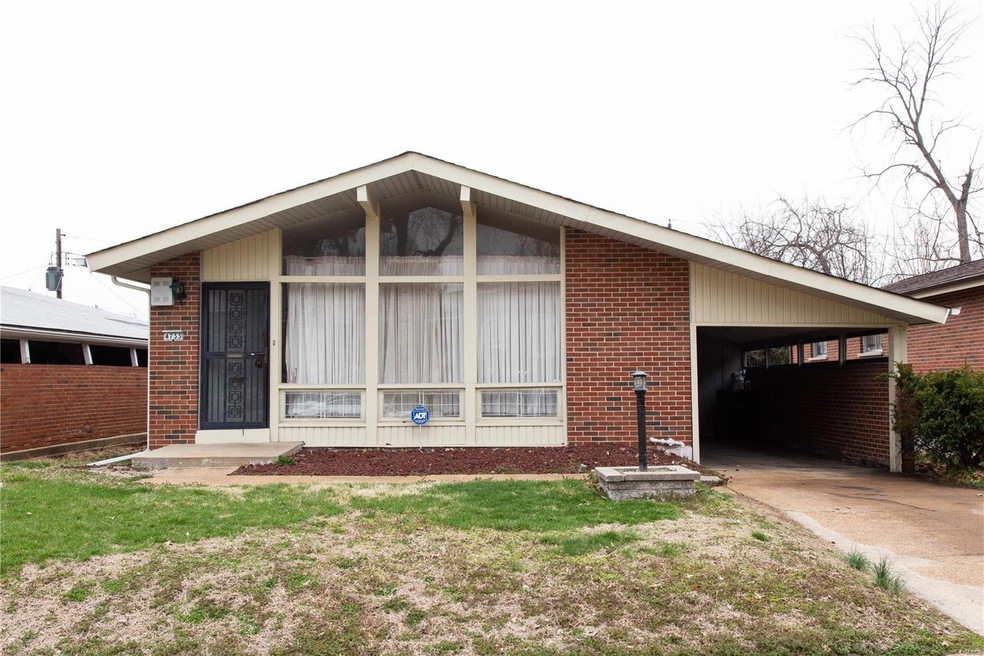 4733 Lexington Ave, Saint Louis, MO 63115 - photo 1