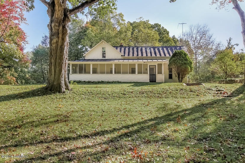 001-Front_View-1280384-mls