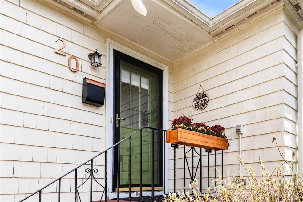 20 Girdler Rd, Marblehead, MA 01945 - photo 1