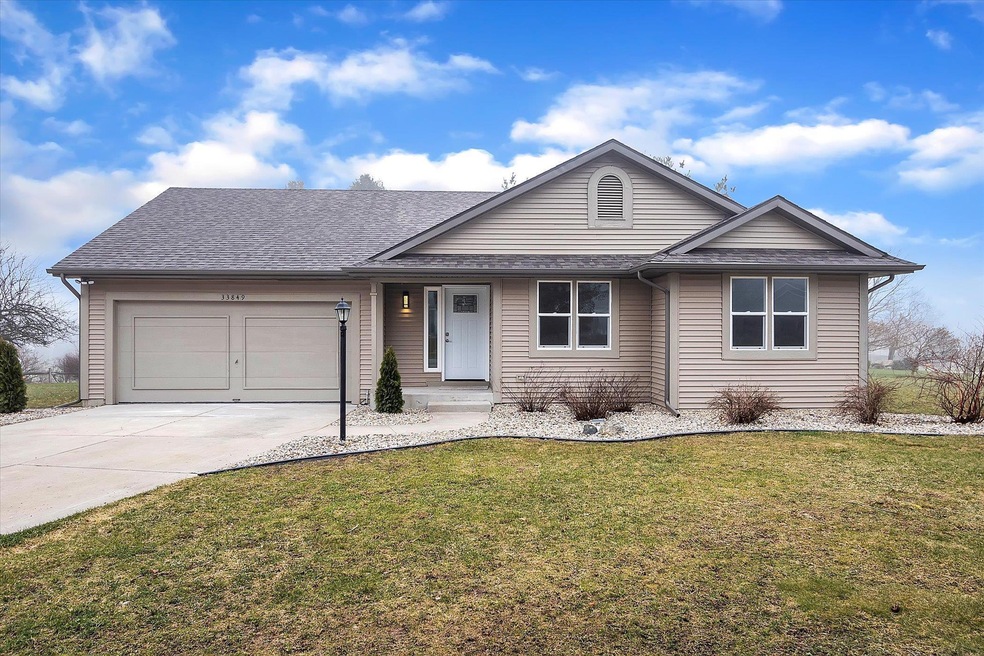 33849 Prairie Knolls Dr, New Carlisle, IN 46552 - photo 1