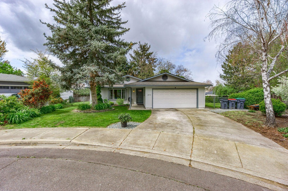 2873 Anita Cir, Medford, OR 97504 - photo 1