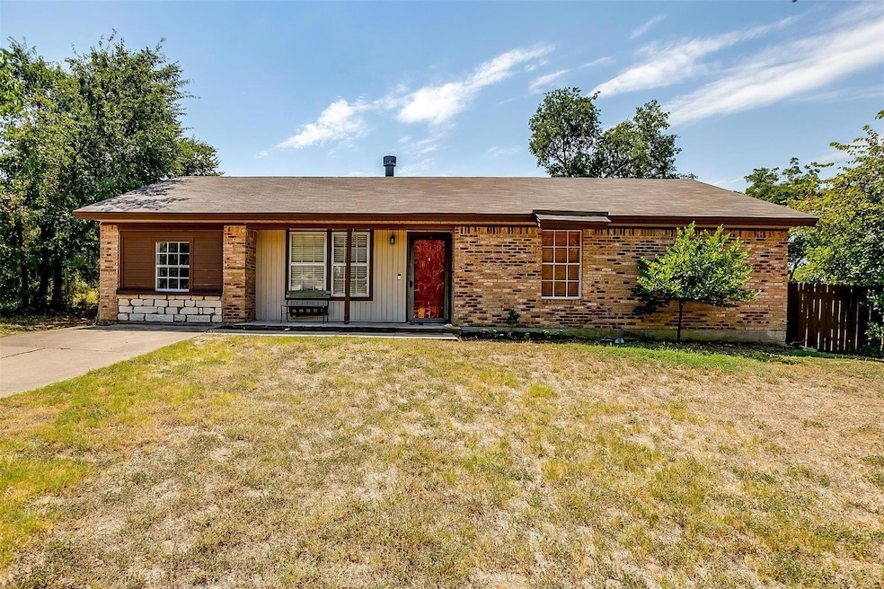 505 W 10th St, Joshua, TX 76058 - photo 1