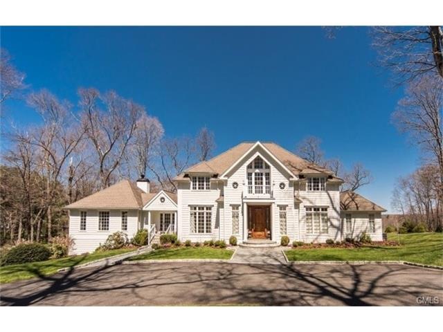 Stunning Colonial on cul-de-sac in lower Weston