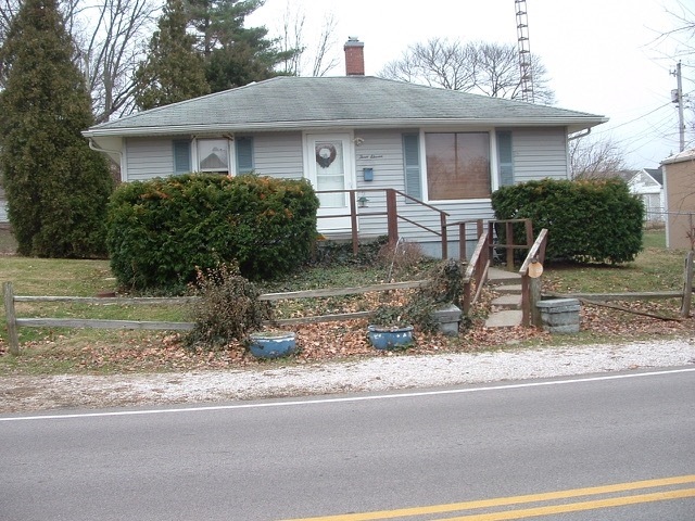 311 E Brumfield Ave, Princeton, IN 47670 - photo 1