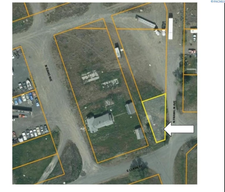 1399 E Clark St, Pasco, WA 99301 - photo 1