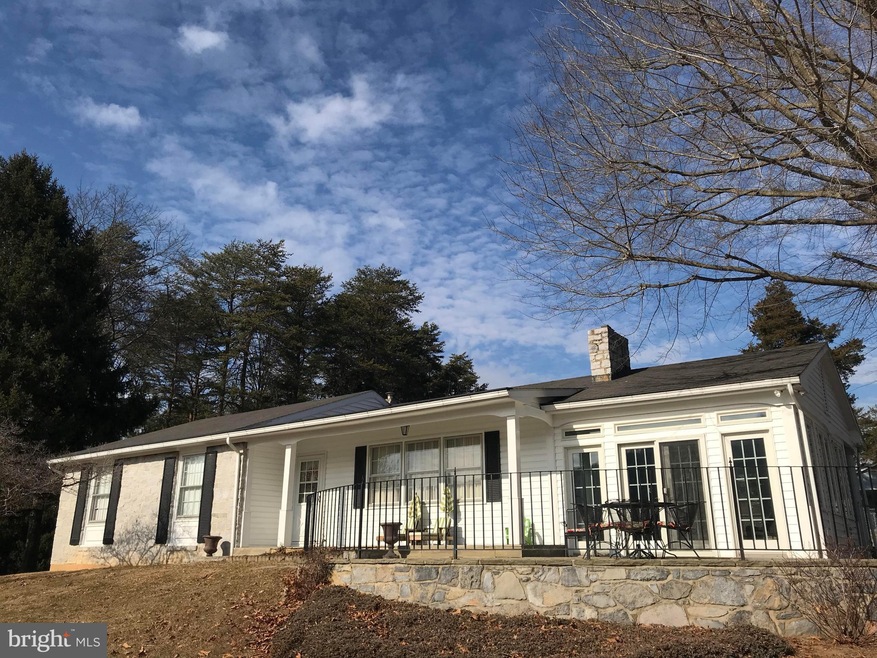 138 Natures Way Ln, Strasburg, VA 22657 - photo 1