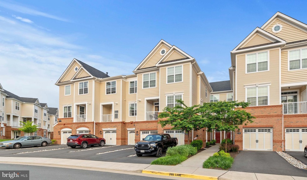 43021 Greggsville Chapel Terrace unit 109, Dulles, VA 20148 - photo 1