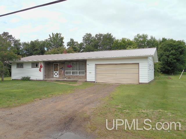 1006 Rockland Rd, Ontonagon, MI 49953 - photo 1