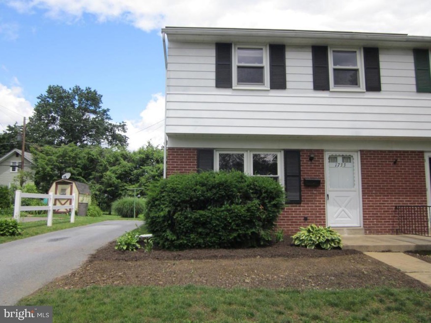 1733 Hemlock Rd, Lancaster, PA 17603 - photo 1