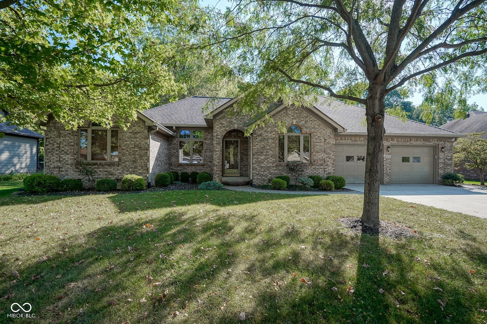 4159 S Kelly Dr, New Palestine, IN 46163 - photo 1