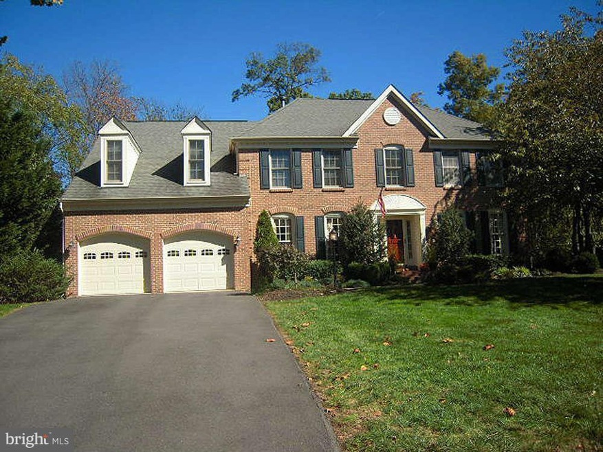 15465 Waters Creek Dr, Centreville, VA 20120 - photo 1
