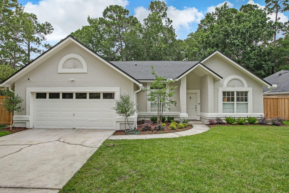 8073 Dickie Dr, Jacksonville, FL 32216 - photo 1