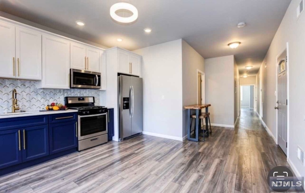 754 S 11th St unit 3, Newark, NJ 07103 - photo 1