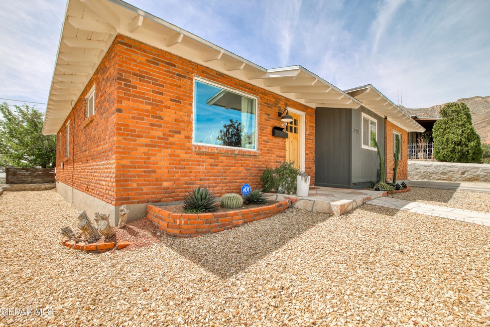 2714 Mountain Ave, El Paso, TX 79930 - photo 1