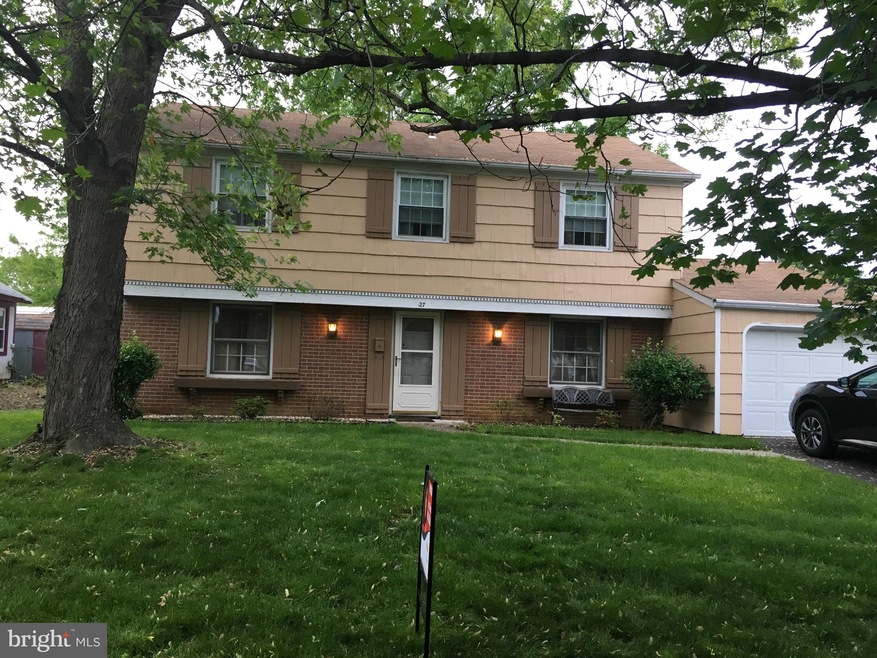 27 Peartree Ln, Willingboro, NJ 08046 - photo 1